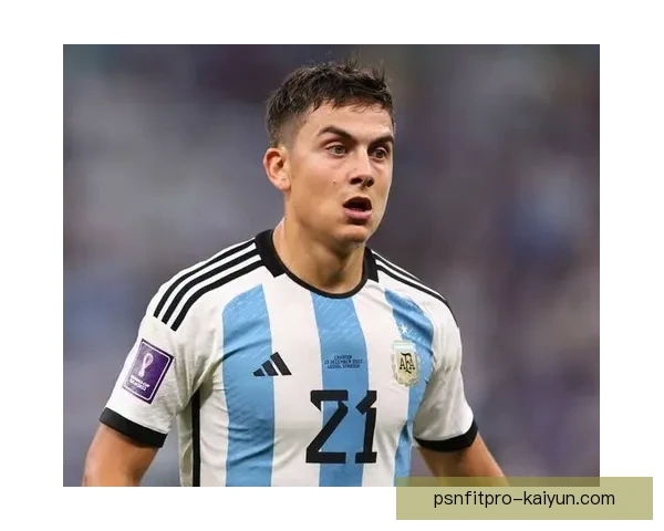 迪巴拉在阿根廷队的表现稳定，逐渐成为球队的重要进攻核心。