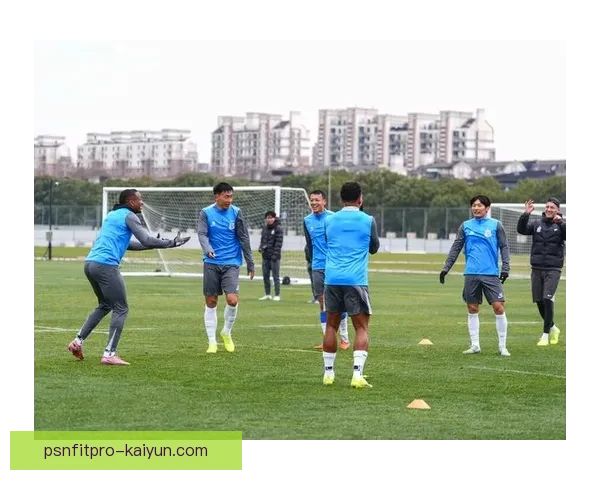 坎塞洛边后卫风格特点解析：攻守兼备与战术适应性持续提升